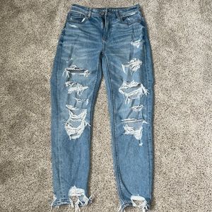 american eagle ripped mom jeans